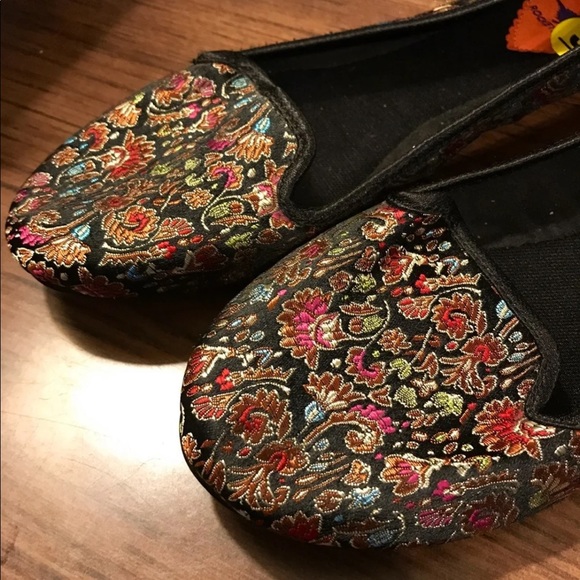 Shoes - Rocket dog embroidered flats